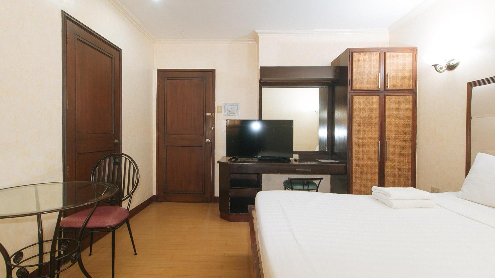 Bliss Hotel Dau Mabalacat Buitenkant foto