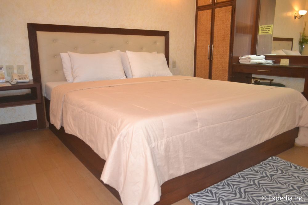 Bliss Hotel Dau Mabalacat Buitenkant foto